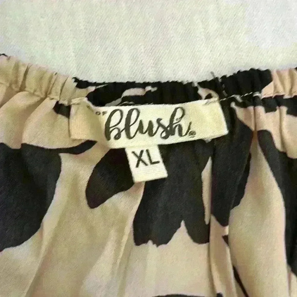 Hint of Blush NWT Short Sleeve Scoop Neck Elastic Waistband Women’s Size XL - Picture 9 of 14